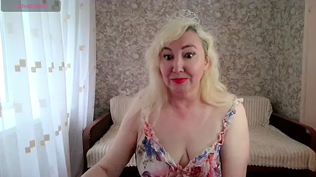 LadyKriss online show from 06-21-26, 04:29