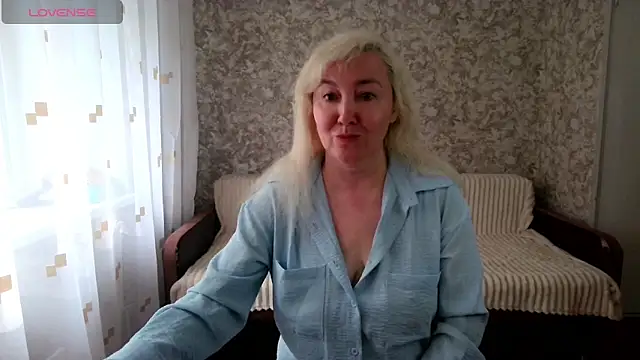 LadyKriss online show from 05-28-26, 03:36