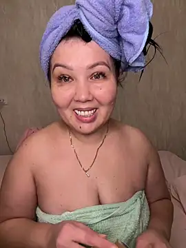 Love  Mom online show from 11-26-25, 04:40