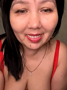 Snapshot of Love__Mom chatting on 10-20-25, 07:03 Love Mom online show from 10-20-25, 07:03