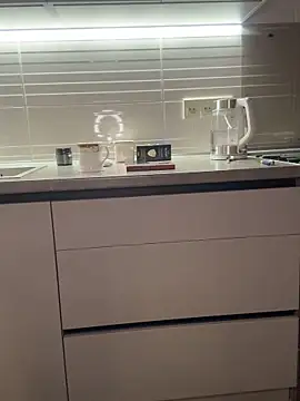 Love  Mom online show from 11-13-25, 05:39