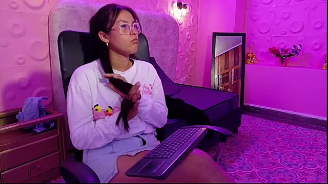 dalya03 online show from 10-19-25, 02:42