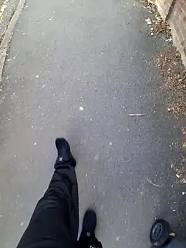 Imyourguy2025 online show from 04-19-26, 05:36