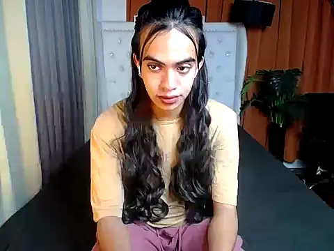 Snapshot of luv_trix chatting on 02-10-26, 11:42 luv trix online show from 02-10-26, 11:42