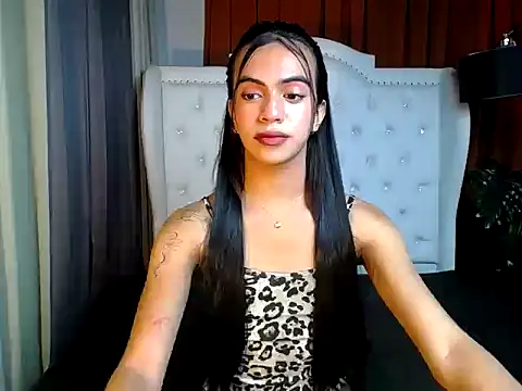 Snapshot of luv_trix chatting on 02-16-26, 10:25 luv trix online show from 02-16-26, 10:25