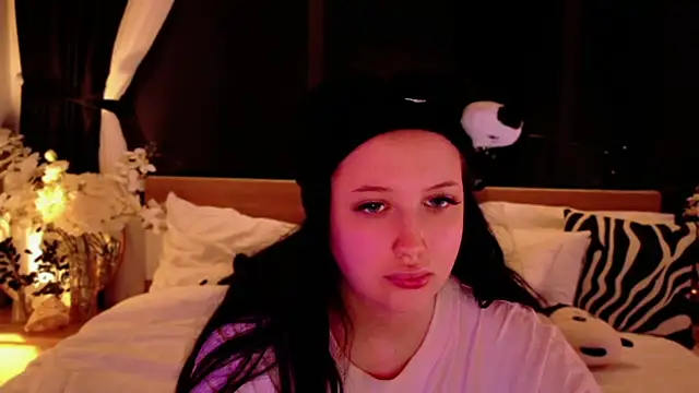 Felicia Herceg online show from 11-16-25, 10:13