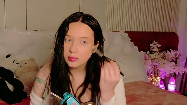 Felicia Herceg online show from 01-17-26, 05:38