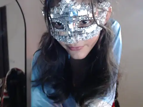 Hottie hania online show from 12-15-25, 07:31