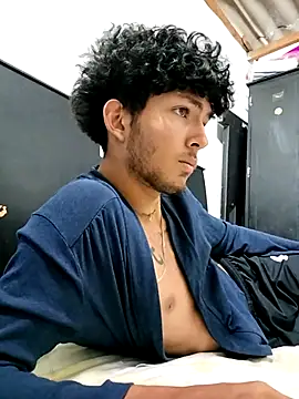 LyliaWood online show from 11-14-25, 08:01