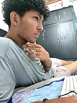 LyliaWood online show from 10-26-25, 09:04