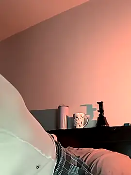 Snapshot of saritha-love chatting on 10-26-25, 05:19 saritha-love online show from 10-26-25, 05:19