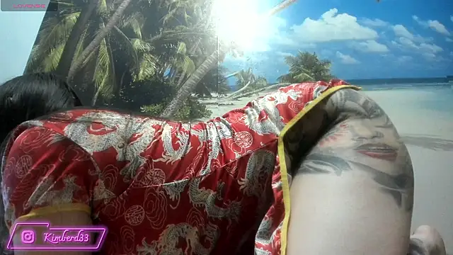 Snapshot of kimberd33 chatting on 02-28-26, 03:00 kimberd33 online show from 02-28-26, 03:00