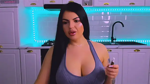 RheaLynn online show from 03-25-26, 09:24