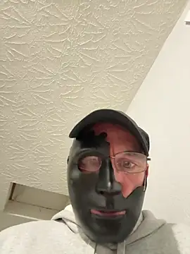 Snapshot of Kneetoe2025 chatting on 11-21-25, 08:46 Kneetoe2025 online show from 11-21-25, 08:46