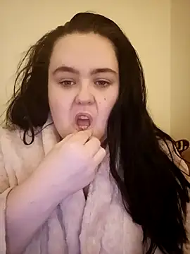 Maya 29x online show from 12-14-25, 07:30