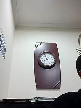 Carriata larry online show from 10-25-25, 03:38