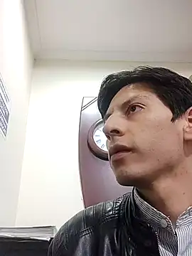 Carriata larry online show from 10-29-25, 03:27