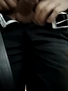 Carriata larry online show from 10-31-25, 03:36