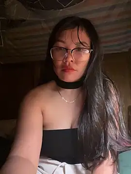 Snapshot of asuka-show chatting on 10-21-25, 12:48 asuka-show online show from 10-21-25, 12:48