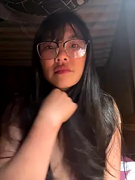 Snapshot of asuka-show chatting on 10-25-25, 08:24 asuka-show online show from 10-25-25, 08:24