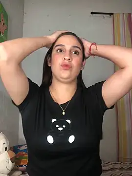 Snapshot of Zoey_sweet01 chatting on 10-22-25, 12:10 Zoey sweet01 online show from 10-22-25, 12:10