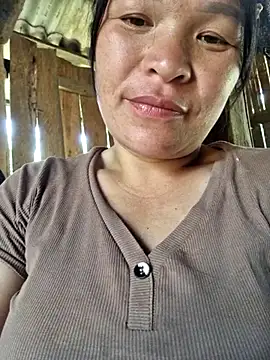 Snapshot of chipu06 chatting on 04-13-26, 05:44 chipu06 online show from 04-13-26, 05:44