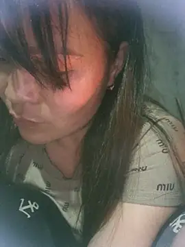 Snapshot of chipu06 chatting on 03-05-26, 01:30 chipu06 online show from 03-05-26, 01:30