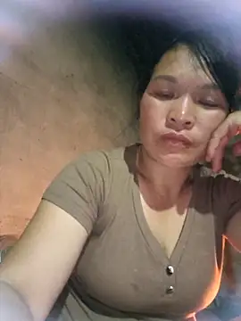 Snapshot of chipu06 chatting on 04-10-26, 12:12 chipu06 online show from 04-10-26, 12:12