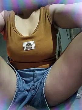Snapshot of chipu06 chatting on 06-17-26, 12:26 chipu06 online show from 06-17-26, 12:26