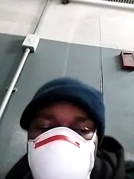 loVbRo1 online show from 11-17-25, 01:42