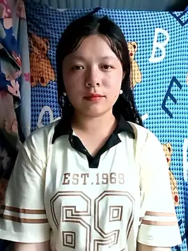 lisa-bae00 online show from 05-20-26, 12:13