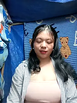 lisa-bae00 online show from 11-30-25, 10:27