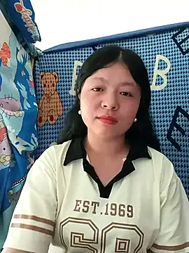 lisa-bae00 online show from 04-13-26, 02:37