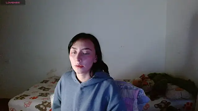 Snapshot of fresita_streamer chatting on 11-01-25, 05:03 fresita streamer online show from 11-01-25, 05:03