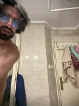 Snapshot of Paapii1098 chatting on 02-07-26, 06:38 Paapii1098 online show from 02-07-26, 06:38