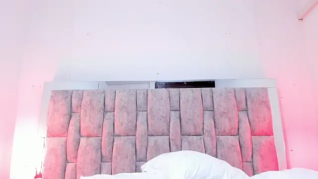 Crystal Stones online show from 11-26-25, 06:46