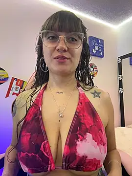 Pinkvixen69 online show from 06-16-26, 02:28