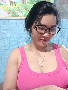 Snapshot of Bear_bear0 chatting on 05-25-26, 11:25 Bear bear0 online show from 05-25-26, 11:25