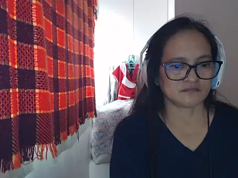 Kinkybela2025 online show from 05-18-26, 06:51