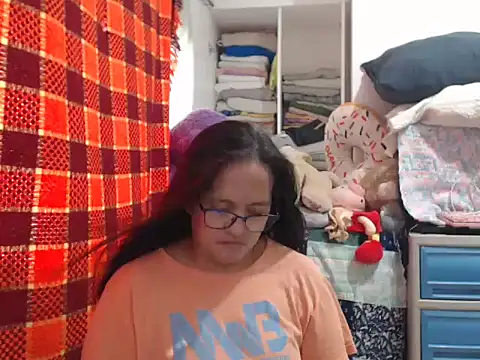 Kinkybela2025 online show from 11-28-25, 12:55