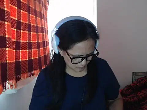 Kinkybela2025 online show from 05-15-26, 10:52