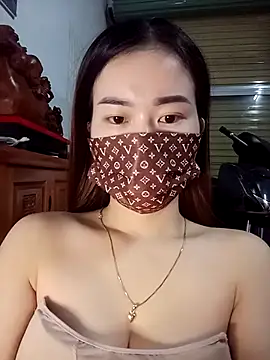 Family-Lovee online show from 11-26-25, 08:53