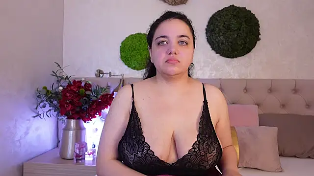 MoniqueJade online show from 12-16-25, 07:18