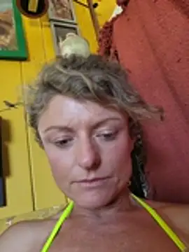 MuscleMommy40 online show from 07-16-26, 04:59