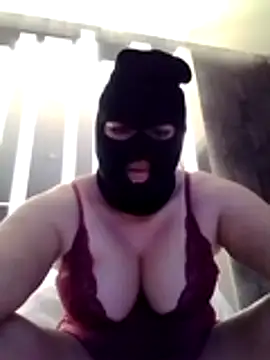 portuguesacasada online show from 11-12-25, 06:34