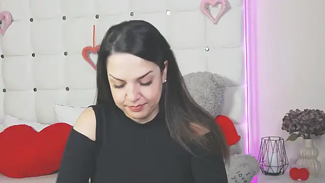 Snapshot of AlsouKass chatting on 04-11-26, 06:21 AlsouKass online show from 04-11-26, 06:21