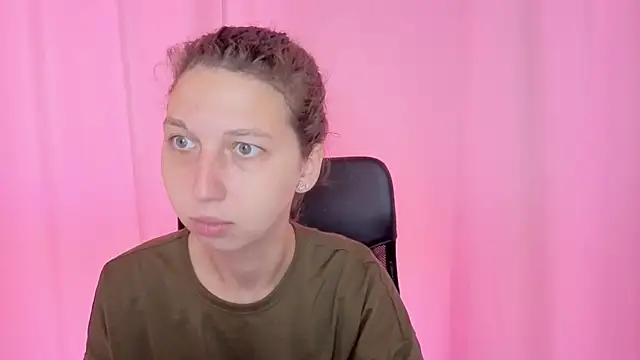 CuteEllii online show from 10-21-25, 09:30