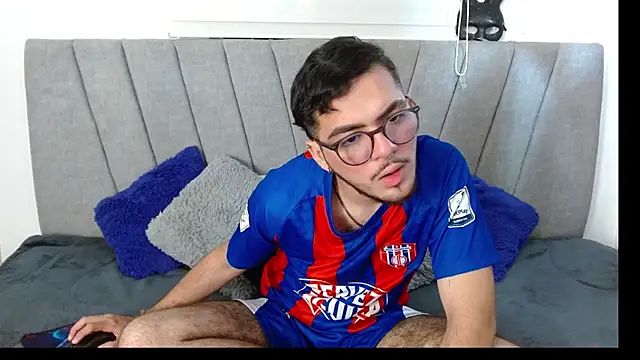 Zac Golden online show from 11-14-25, 02:26