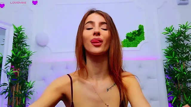 ElisaCharm online show from 11-06-25, 05:22