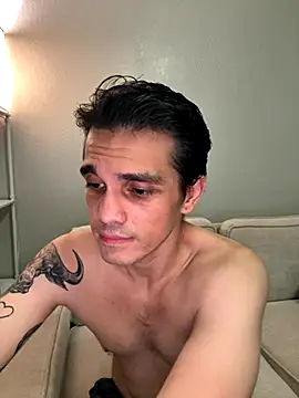 Snapshot of Orlando702@xh chatting on 11-03-25, 05:34 Orlando702xh online show from 11-03-25, 05:34